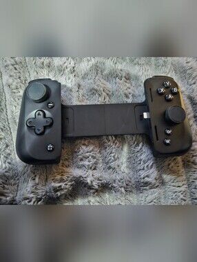 Razer KISHI V2 for iPhone - Black Mobile Game Controller